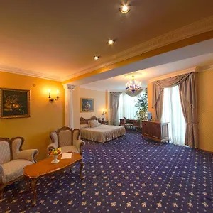 Отель Grand London *****